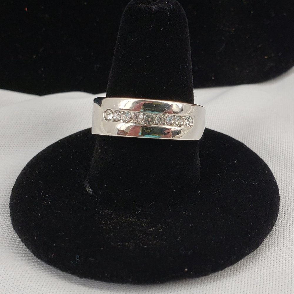 Men's Silvertone Wedding Ring - Picture 2 of 3